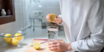 Água com limão - Reprodução/iStock
