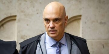 Alexandre de Moraes deu canetada para alterar regra da aposentadoria