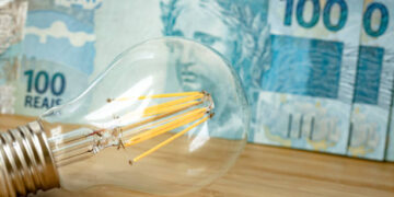 Conta de energia - Reprodução/iStock