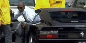 Lendária Ferrari dos anos 90 - Foto: Reprodução/Instagram TSO_Store