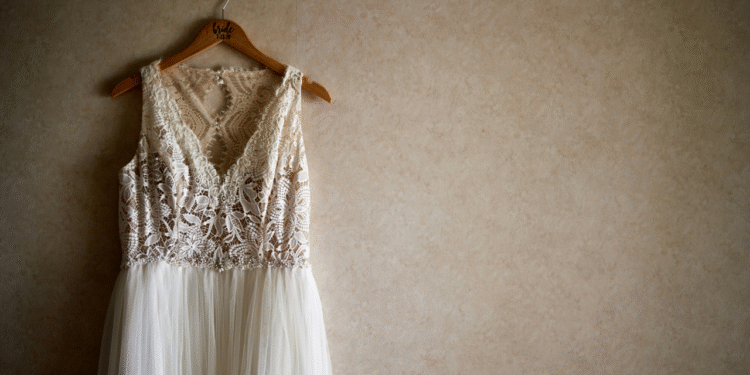 Tendência de vestidos de noiva coloridos ganha popularidade