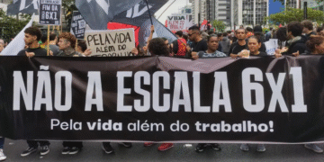 PEC do fim da escala 6x1 pode levar mais de um mês para chegar ao plenário do Senado
