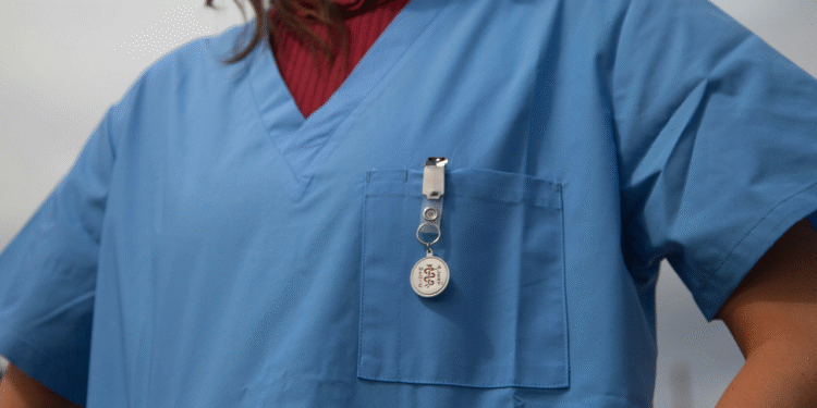 Médicos não usam roupas azuis ou verdes apenas por estética