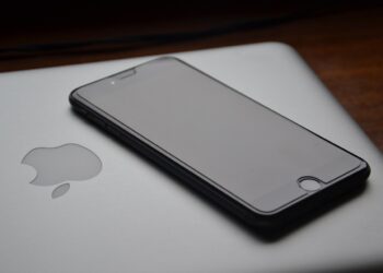 Apple pode passar a lançar dois iPhones por ano - Imagem: Pixabay