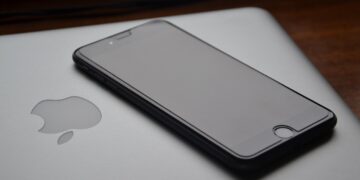 Apple pode passar a lançar dois iPhones por ano - Imagem: Pixabay
