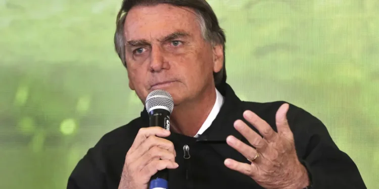 Bolsonaro reconhece possibilidade de fraudes no INSS durante seu governo - Imagem: Tânia Rêgo/Agência Brasil