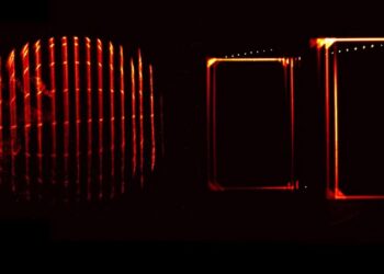 Efeito Terrell-Penrose: objetos próximos à velocidade da luz parecem estar girando aos olhos de um observador. Crédito: TU Wien