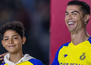 Cristiano Ronaldo e seu filho - Reprodução