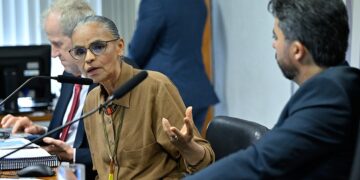 Marina Silva deixa audiência após embate com senadores - Imagem: Geraldo Magela/Agência Senado