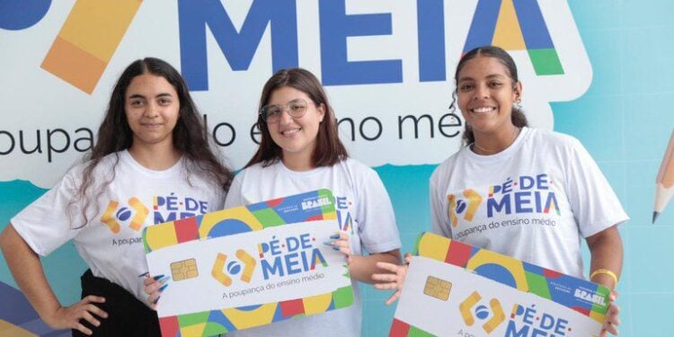 Pé-de-Meia começa a ser distribuído para beneficiários - Imagem: Divulgação/MDS