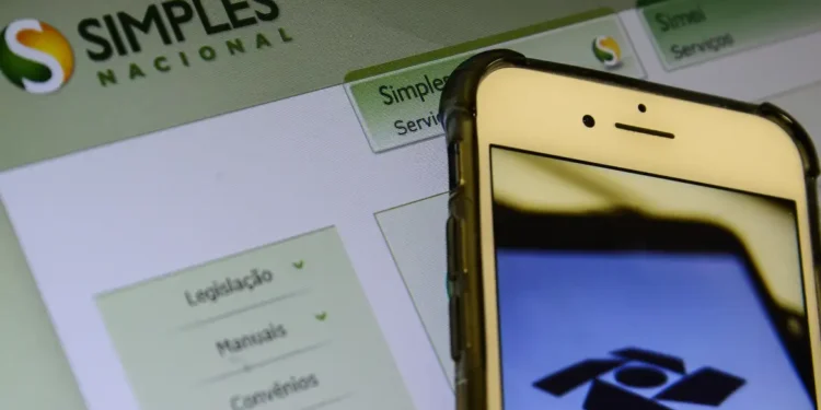 Simples Nacional ganha novo prazo por instabilidade na Receita - Imagem: Marcello Casal Jr/Agência Brasil