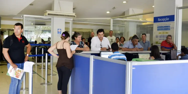 Aposentados estão chorando com comunicado do INSS - Imagem: Valter Campanato/Agência Brasil