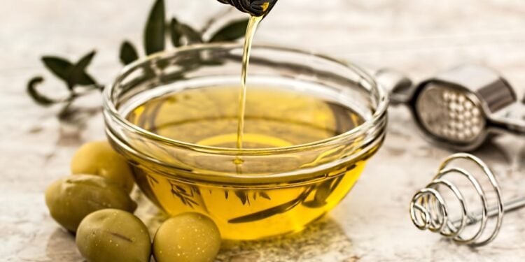 Azeite de oliva extravirgem pode ser excelente para sua saúde - Imagem: Pixabay