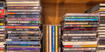 CDS Antigos - Reprodução/iStock