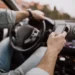 Celular no volante - Reprodução/iStock