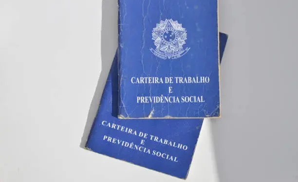 Carteira de Trabalho - Reprodução/iStock