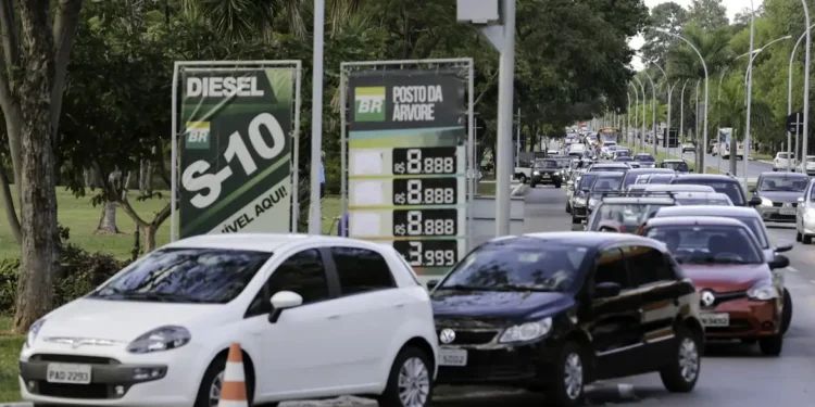 Brasil proíbe carros a diesel por esse motivo surpreendente - Imagem: Fabio Rodrigues Pozzebom/Agência Brasil