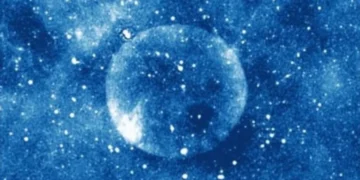 Cientistas estão chocados com descoberta de esfera nunca vista - Imagem: Reprodução/Daily Mail