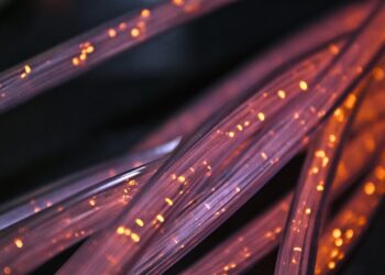 Brasileiros não vão ter mais internet por fibra ótica - Imagem: Pixabay