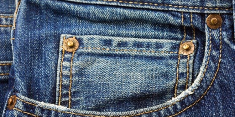 Você sabe para que servem os botões de metal no seu jeans? - Imagem: Pixabay