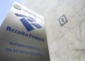Quem emite nota fiscal precisa abrir aviso da Receita Federal - Imagem: Marcelo Camargo/Agência Brasil