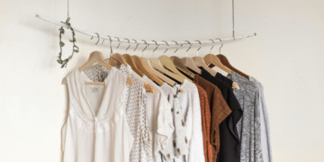 Roupas que duram mais tempo na moda vira tendência