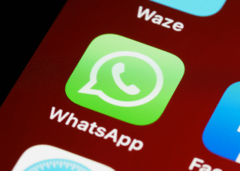 WhatsApp testa versão paga no Brasil com recursos inéditos