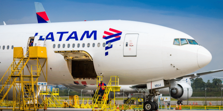 Latam reforça classe intermediária com mais espaço e tela 4K