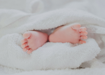 Nesting party troca presentes por presença em novo estilo de chá de bebê
