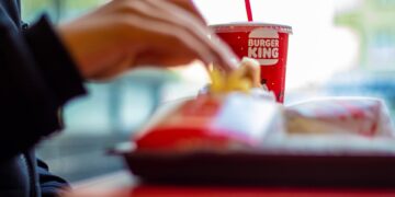 "Cornos" vão ganhar sanduíche de graça no Burger King - Imagem: Pixabay