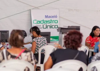 Veja quem pode fazer o CadÚnico e quais documentos são necessários - Imagem: Secom Maceió