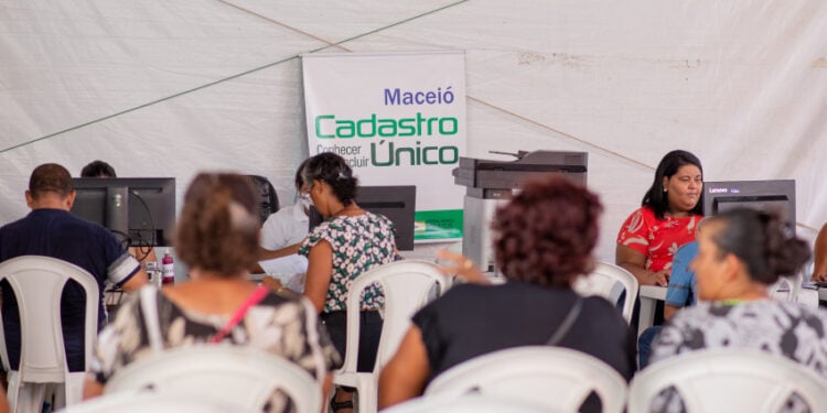 Benefícios exclusivos para quem está regular no CadÚnico - Imagem: Secom Maceió