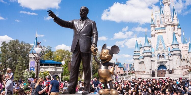 Pai se assusta com café de quase R$ 5.200 na Disney e viraliza - Imagem: Pixabay
