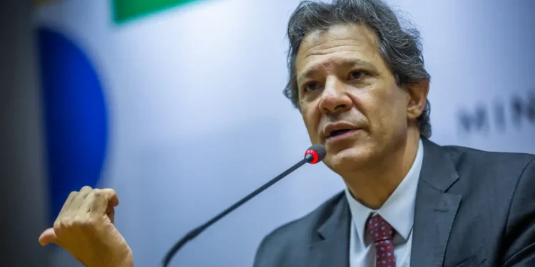 Haddad tem esses impostos como alternativa ao IOF - Imagem: Diogo Zacarias/Ministério da Fazenda