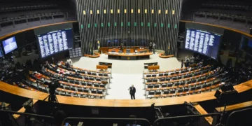 CPI pode ser criada para investigar se navios levaram urânio do Brasil - Imagem: Antonio Cruz/ Agência Brasil