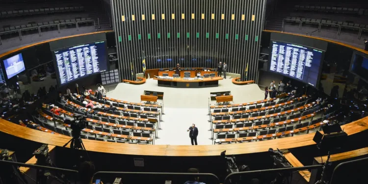 CPI pode ser criada para investigar se navios levaram urânio do Brasil - Imagem: Antonio Cruz/ Agência Brasil
