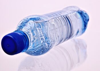 Você vai se surpreender com a quantidade de água que deve beber por dia - Imagem: Pixabay