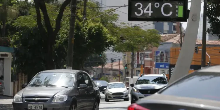 Estes estados vão ter reviravolta no clima com nova onda de calor - Imagem: Paulo Pinto/ Agência Brasil