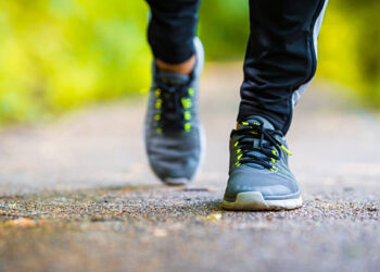 Caminhada - Reprodução/iStock