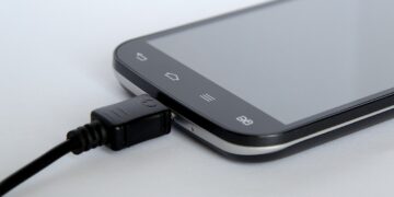 Carregar celulares em USB tem um grande perigo chamado Juice Jacking - Imagem: Pixabay