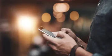 Chamada de telefone - Reprodução/iStock