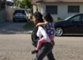 Criança corre risco de ser deportada e pode morrer caso aconteça - Imagem: Getty Images