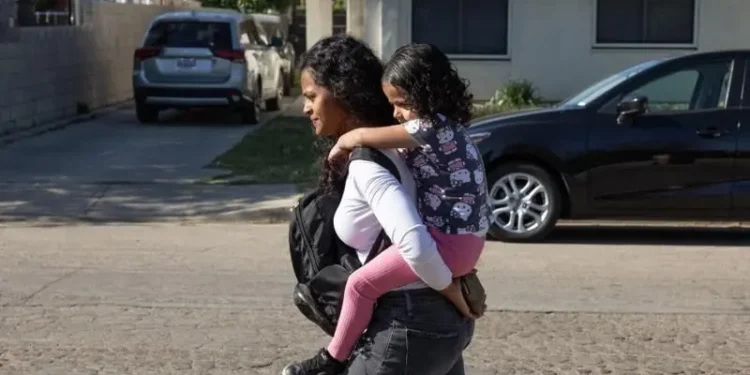 Criança corre risco de ser deportada e pode morrer caso aconteça - Imagem: Getty Images