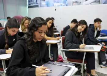 MEC vai financiar quase 400 cursinhos populares - Imagem: José Cruz/Agência Brasil