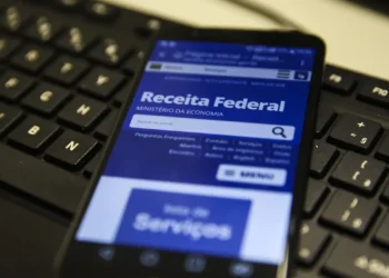 Aprenda a resolver quando cair na malha fina do Imposto de Renda - Imagem: Marcello Casal Jr/Agência Brasil