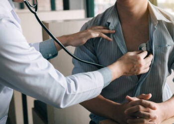 Médico - Reprodução/iStock