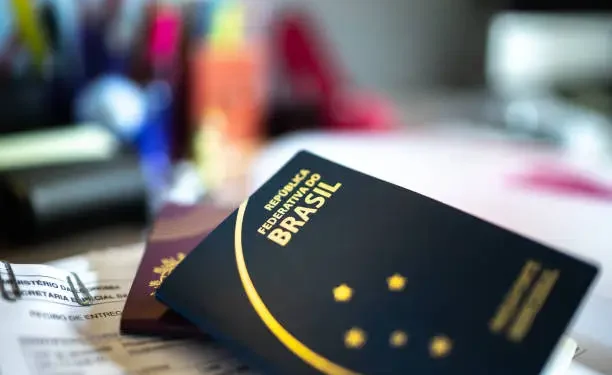 Passaporte - Reprodução/iStock