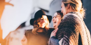 Pessoas felizes - Reprodução/Unsplash