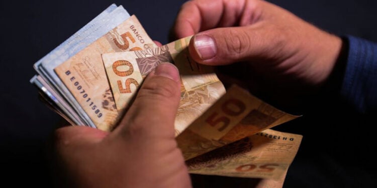Profissões que ganham acima de R$ 8.000 e quase ninguém conhece - Imagem: Agência Brasil