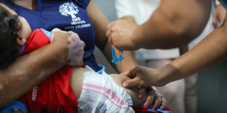 Vacinação infantil em queda ameaça milhões de crianças - Imagem: Fabio Rodrigues-Pozzebom/ Agência Brasil